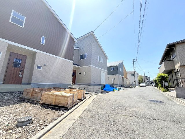 あきる野市小川　全４棟の前面道路含む現地写真