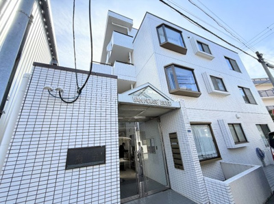 【外観】 | ヴァンハウス磯子 | ◆管理体制良好なマンションです。清潔感のあるエントランスに開放感のある住環境。