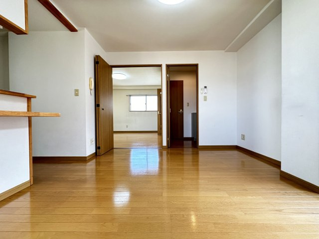 リバーサイド唐人の居間・リビング