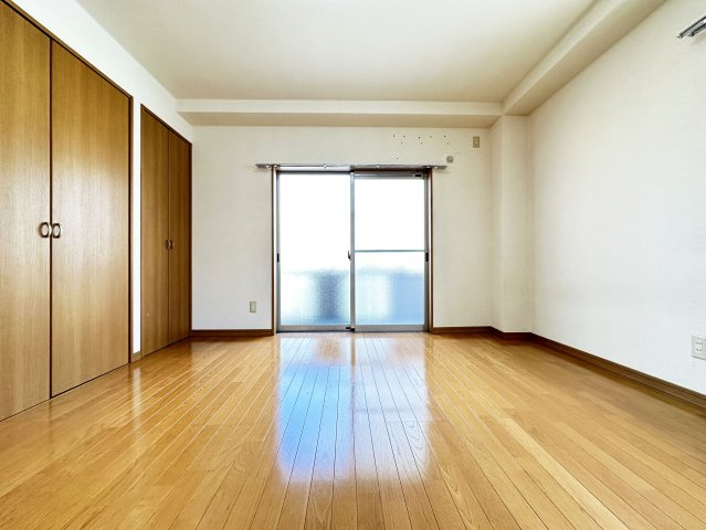 リバーサイド唐人の内装