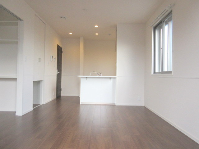 Samsara Yamazaki（サンサーラヤマザキ）