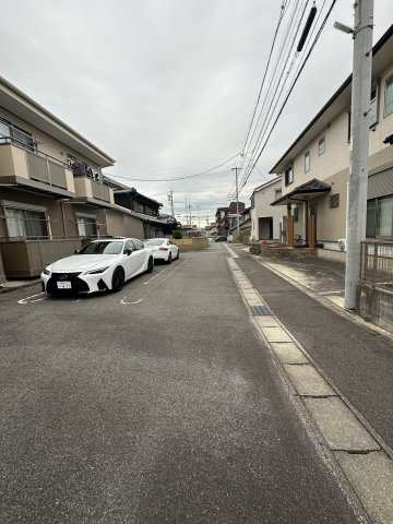 セントーレ上原の駐車場