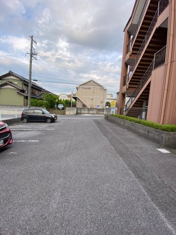 リンピア小野田の駐車場