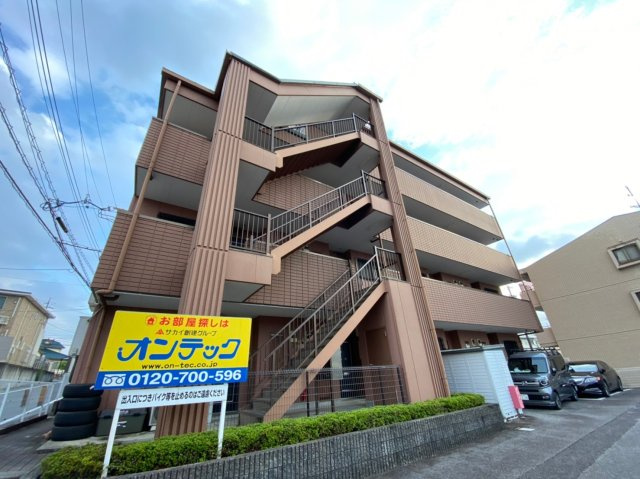 リンピア小野田の外観