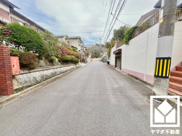 宇治市明星町３丁目の前面道路含む現地写真