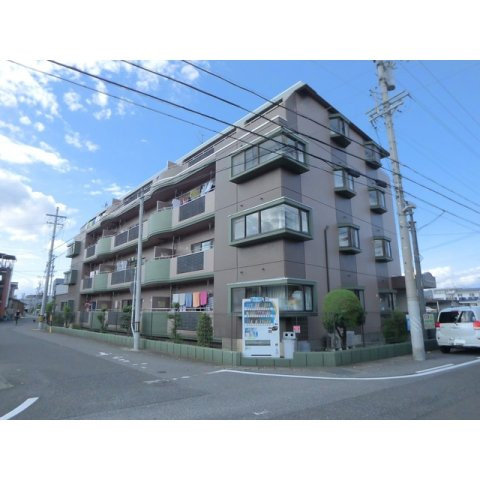 メゾン河村の外観