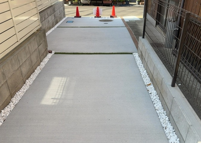 【駐車場】 | 駐車場と明記されていても、最小スペースでつくられた駐車場だと大型車は駐車できなかったり、出入りしにくくなったりする可能性があります。お車のサイズと購入したい物件の駐車場のサイズを現地で確認しましょう。