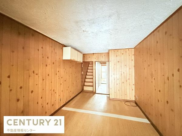 【居間・リビング】 | 高見２丁目　中古テラスハウス