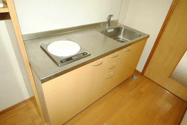 P-COM　KOGA（ピーコム　コガ）のキッチン