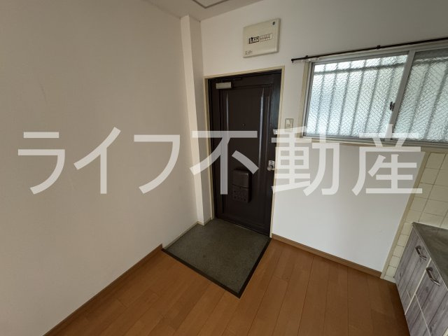 稲田シャトークワジマの玄関|きれいな玄関です