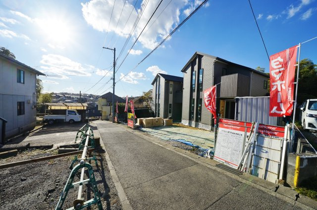 【横浜市保土ケ谷区上菅田町614全2棟新築戸建て】★仲介手数料無料★（上菅田笹の上小学校・上菅田中学校）の前面道路含む現地写真