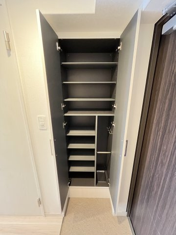 【収納】プレサンスOSAKA姫里エンファシス