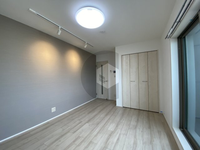フジパレス俊徳道ウエストの洋室