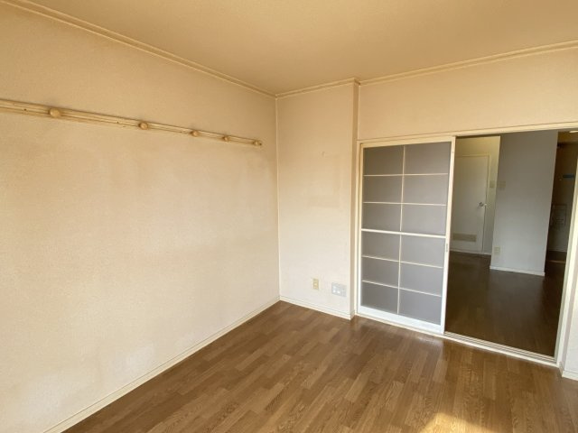【洋室】 | モアクレスト綾園