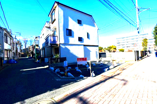 堀ノ内3丁目・売地の前面道路含む現地写真