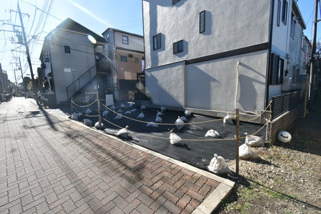 堀ノ内3丁目・売地の前面道路含む現地写真