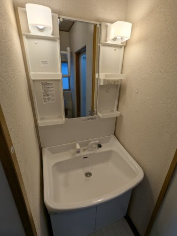 星が浦北3-3借家の洗面所