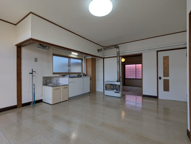 星が浦北3-3借家の居間・リビング