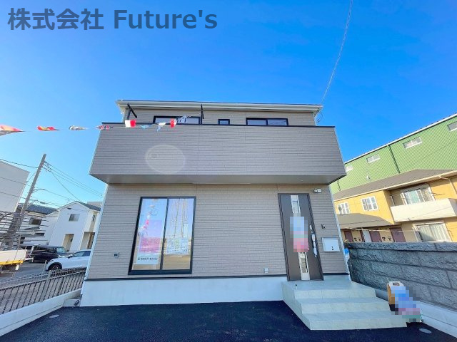 三郷市幸房　新築戸建　全1棟の外観|前面6.9ｍ公道に面した立地で駐車もしやすいです