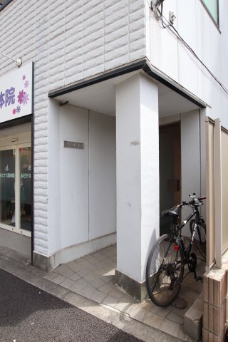 メゾンKTⅠのエントランス