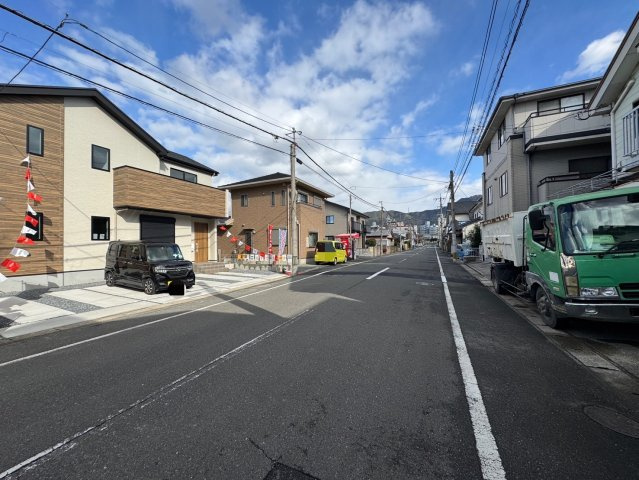 ケイアイ　ーErde－エルデ　小倉南区八幡町2期　　【小倉南区　新築戸建て】 の前面道路含む現地写真|交通量も少なく駐車しやすい♪　【小倉南区　新築戸建て】