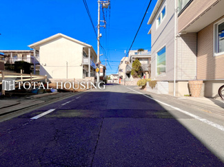 【前面道路含む現地写真】