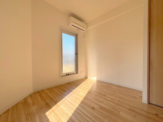 メゾンオパルの居間・リビング