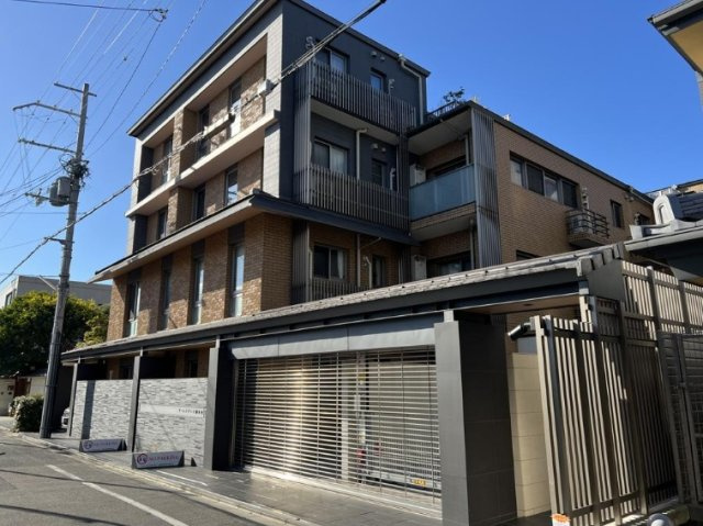 ザ・レジデンス御所西の外観