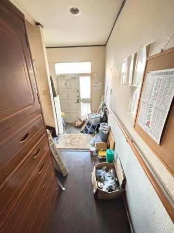 八街市八街へ　１棟アパートの玄関