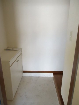 【玄関】 | ロイヤルパレス村松ⅡＢ