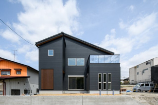 【前面道路含む現地写真】