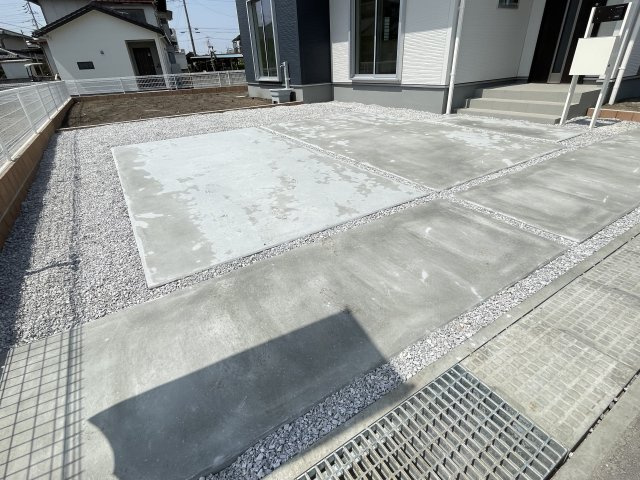藤岡市上戸塚第6（全12棟）4号棟の駐車場