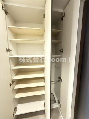【玄関】 | アーバネックス天満橋South | シンプルで使いやすい玄関です