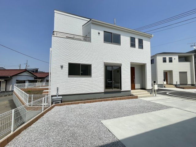 藤岡市上戸塚第6（全12棟）5号棟の外観|建物完成済みでございます。お部屋のご内覧可能でございます。お気軽にお問合せ下さいませ(^▽^)/