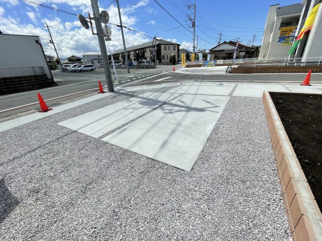 藤岡市上戸塚第6（全12棟）11号棟の駐車場
