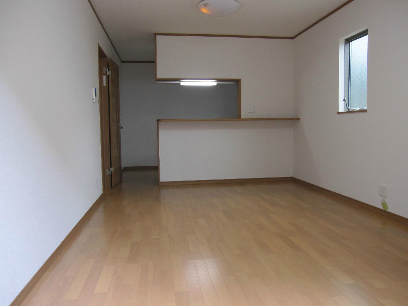 瑞穂区石川町貸家の居間・リビング