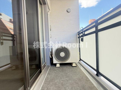 【バルコニー】 | アーバネックス天満橋South | 暖かな日差しのふりそそぐバルコニー