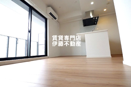 CREST TAPP平安通の居間・リビング