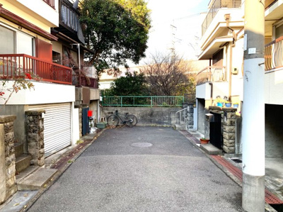 【前面道路含む現地写真】 | 池田市八王寺１丁目　新築戸建