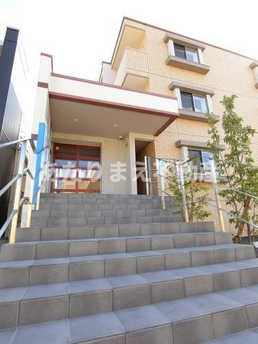 エスペラージュ香椎駅前のエントランス