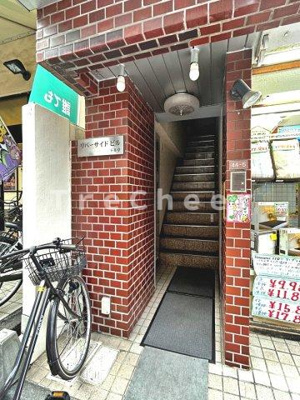 【エントランス】 | リバーサイドビル下井草