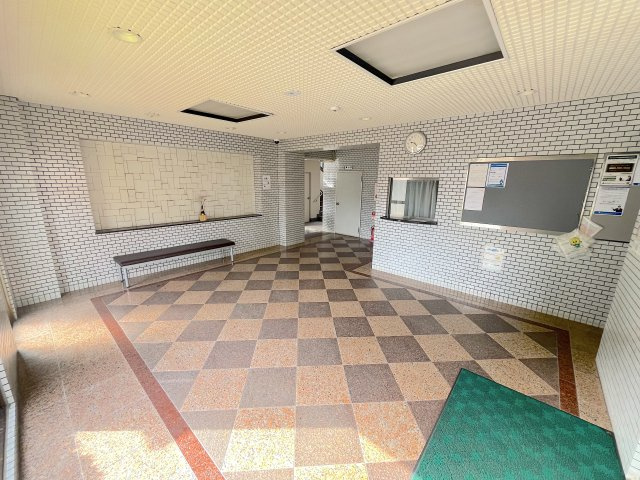 スカイハイツ波多江のエントランス