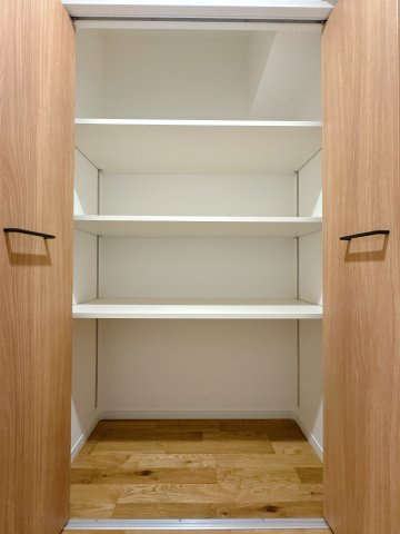 【収納】 | シティライフ野間レイクビュー☆仲介手数料半額☆ | 居住空間を確保しながら、収納をご用意♪