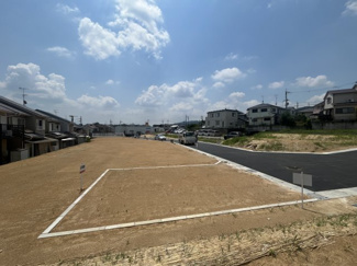 【前面道路含む現地写真】