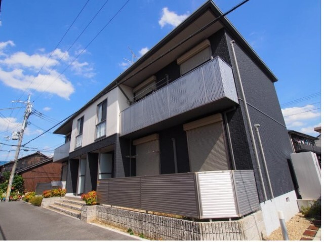 グレイシャス春日の外観