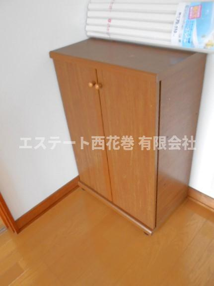 グレイス桜台の玄関|シューズボックスは都合よい場所に移動可能です。