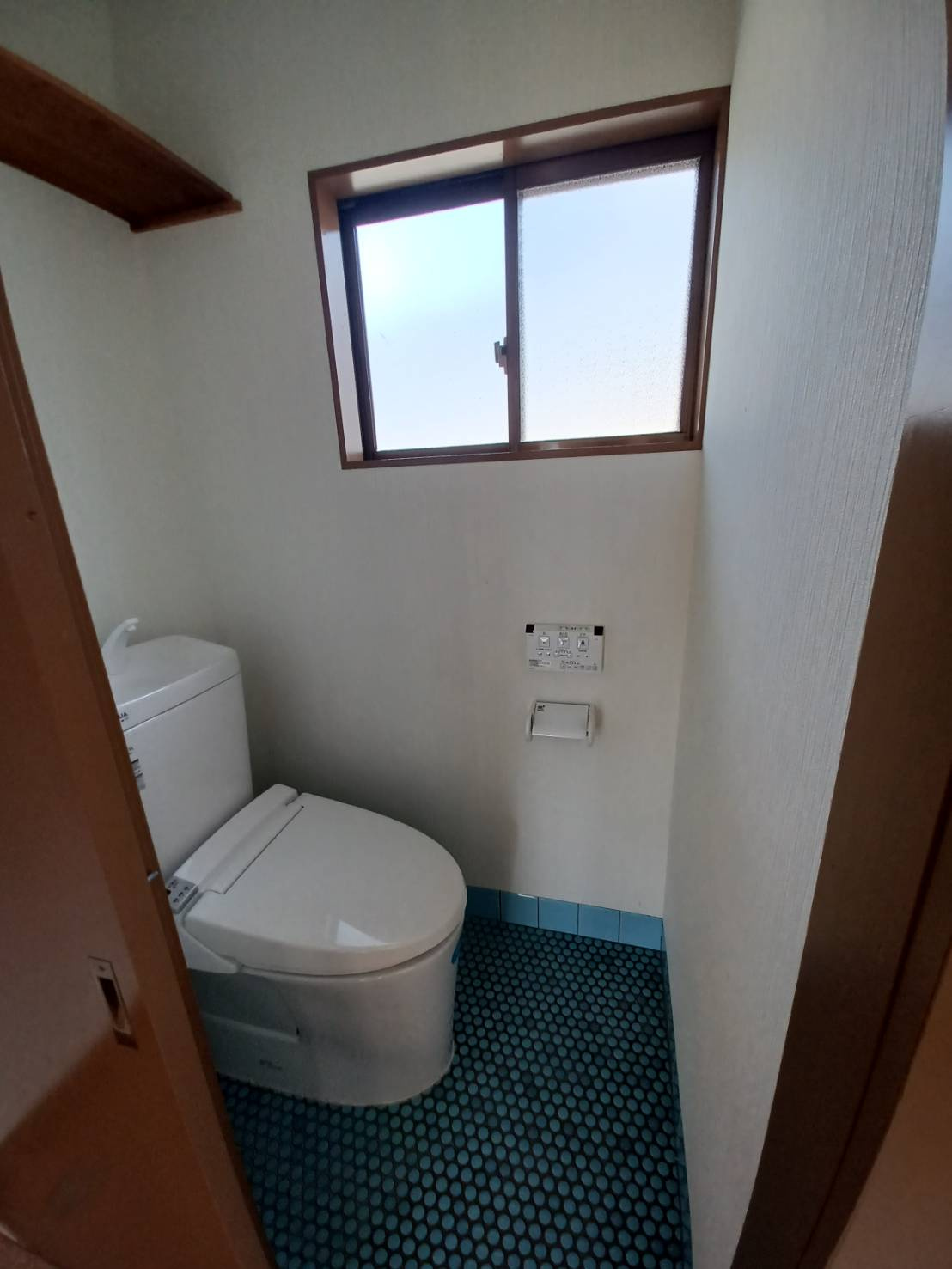 みどり宅建寺前貸家のトイレ