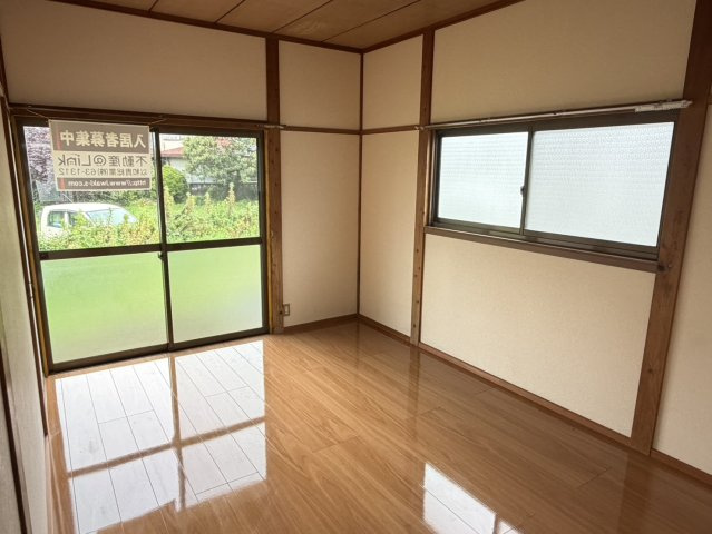 みどり宅建寺前貸家の洋室