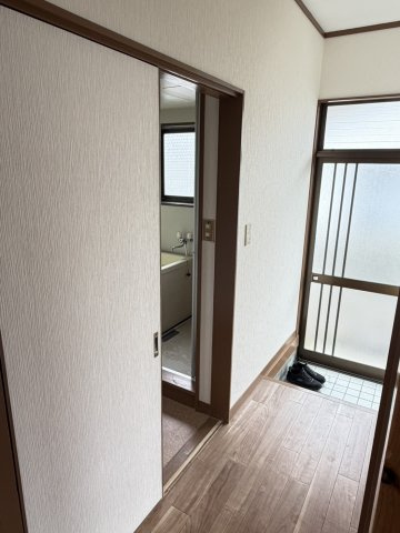 みどり宅建寺前貸家の内装