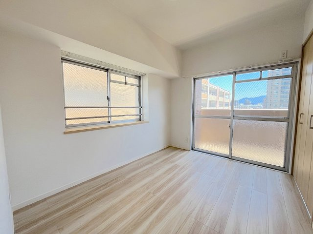 三愛シティライフ箱崎12の洋室